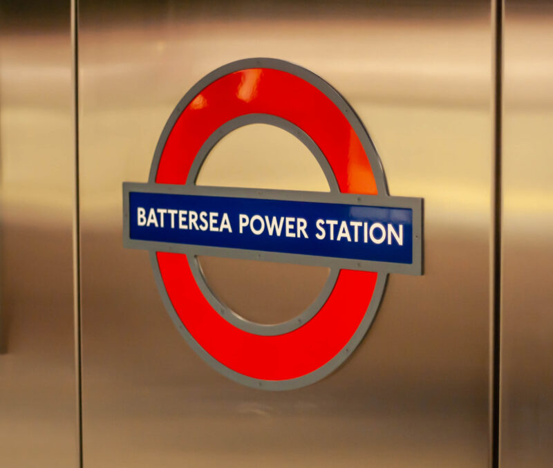 Tube Battersea Power Station